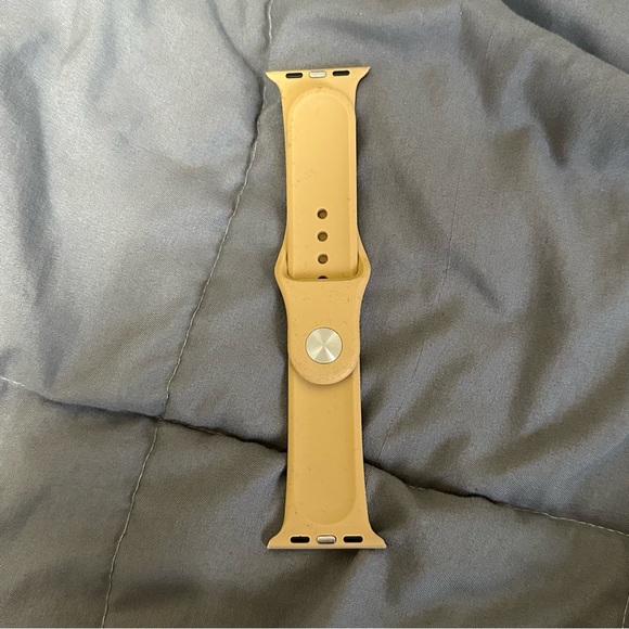 Apple Watch Band Tan Colour (Fits 38mm & 41mm) - Picture 1 of 2